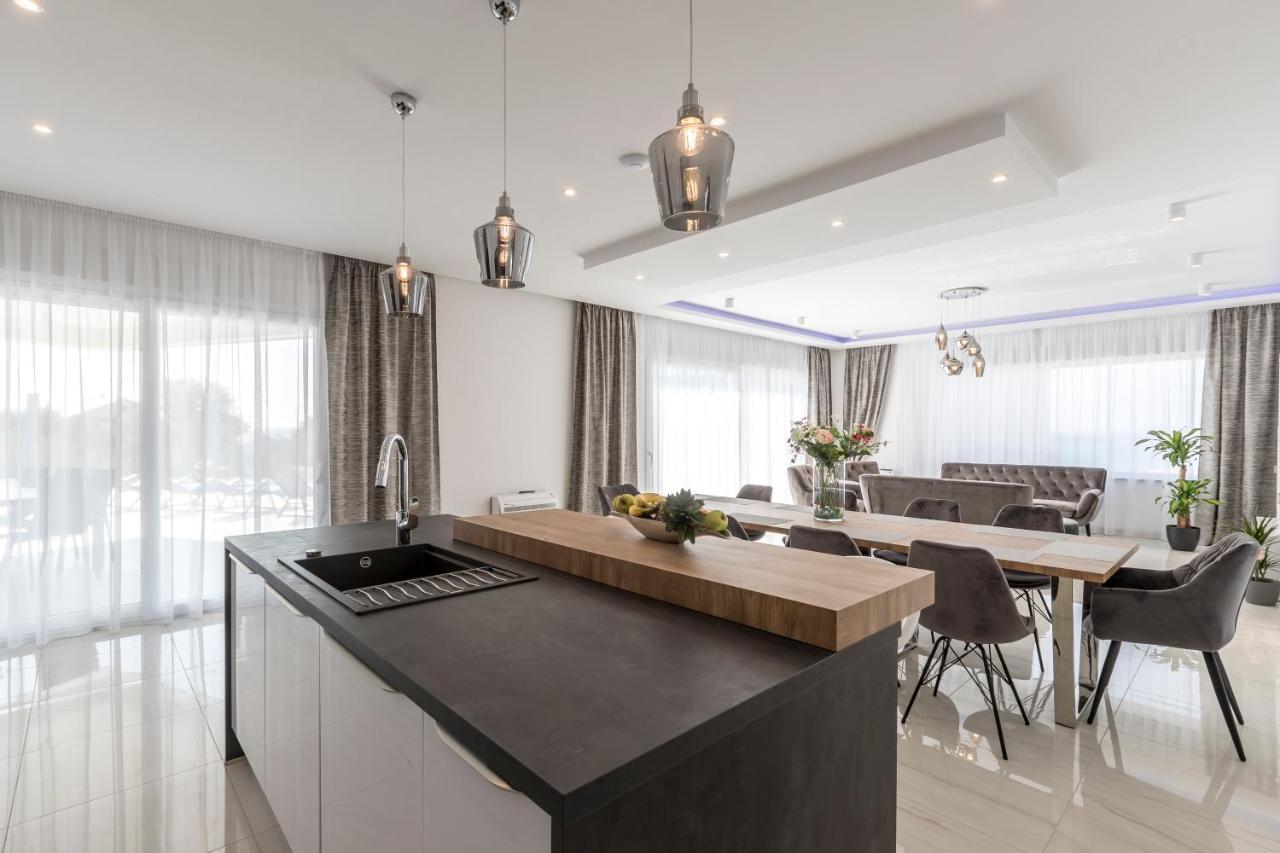 Luxurious Villa Meri Kaštela Екстериор снимка